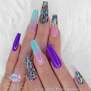 Meet your Posher, Whitney